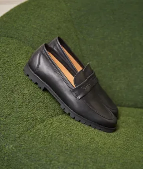 Classic Men's Black Leather Moccasins: Enhanced Style