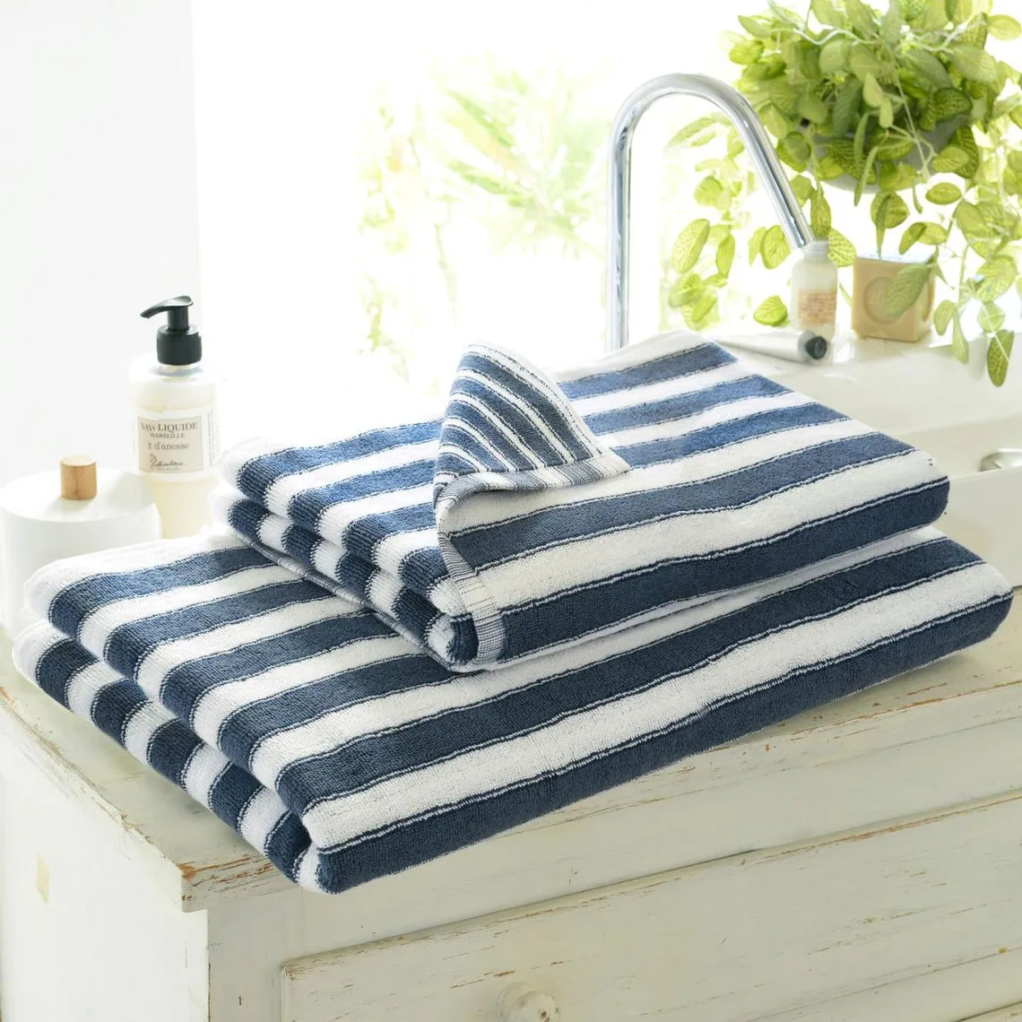 Drap de bain imprimé rayures coton bleu LAURA  | 3 Suisses