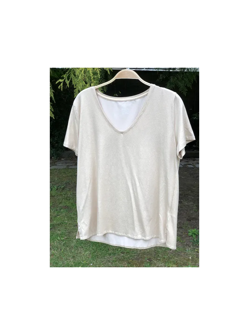 Majestic short sleeve t-shirt.